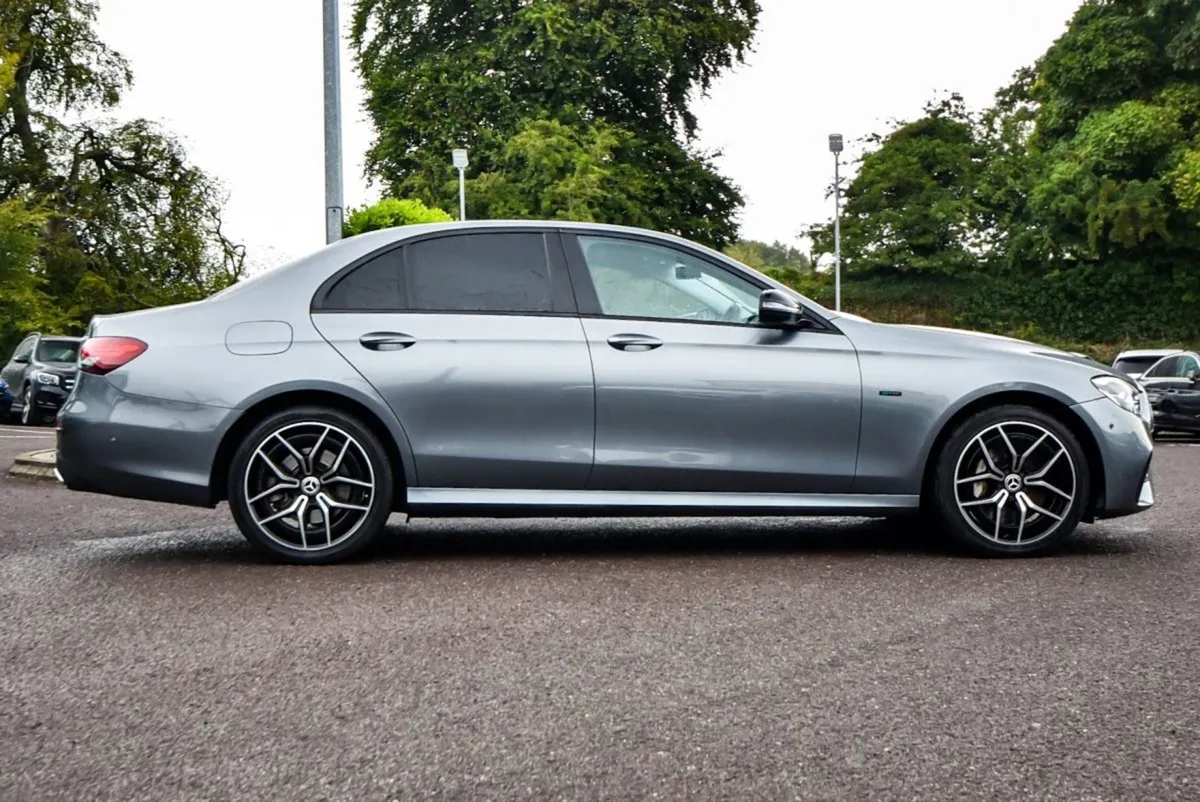 Mercedes-Benz E-Class E300de AMG Night Pack 316bh - Image 3