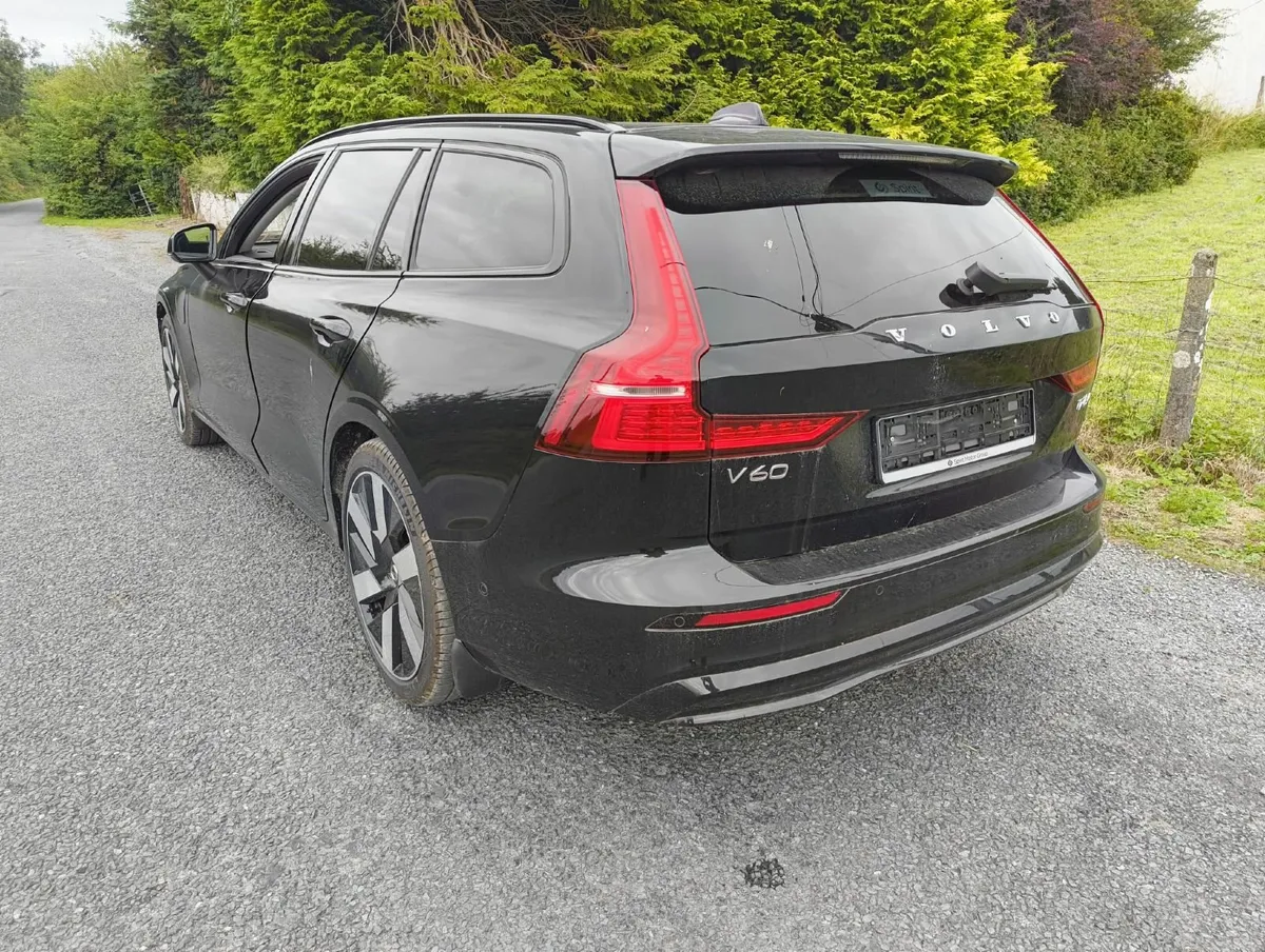 2024 VOLVO V60 T6 REPAIRABLE - Image 2