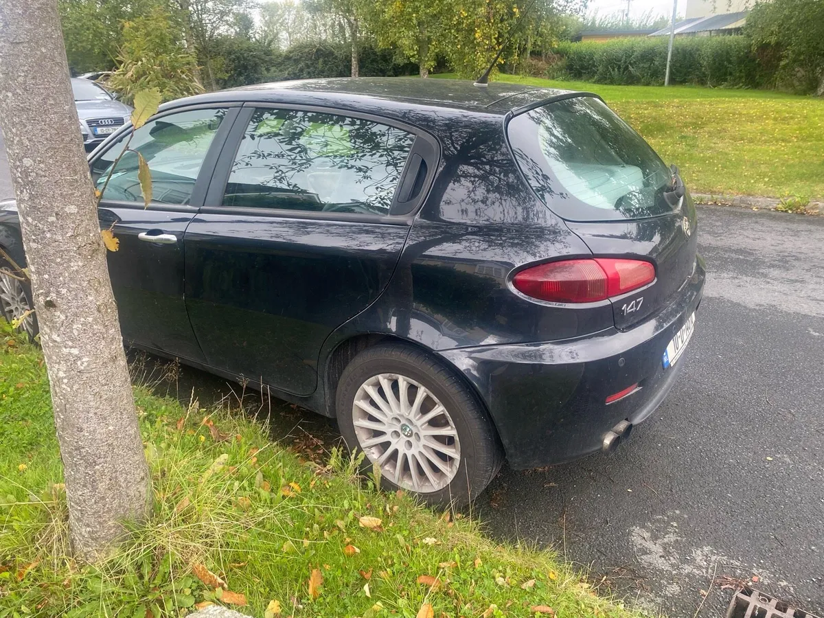 Car - Image 2