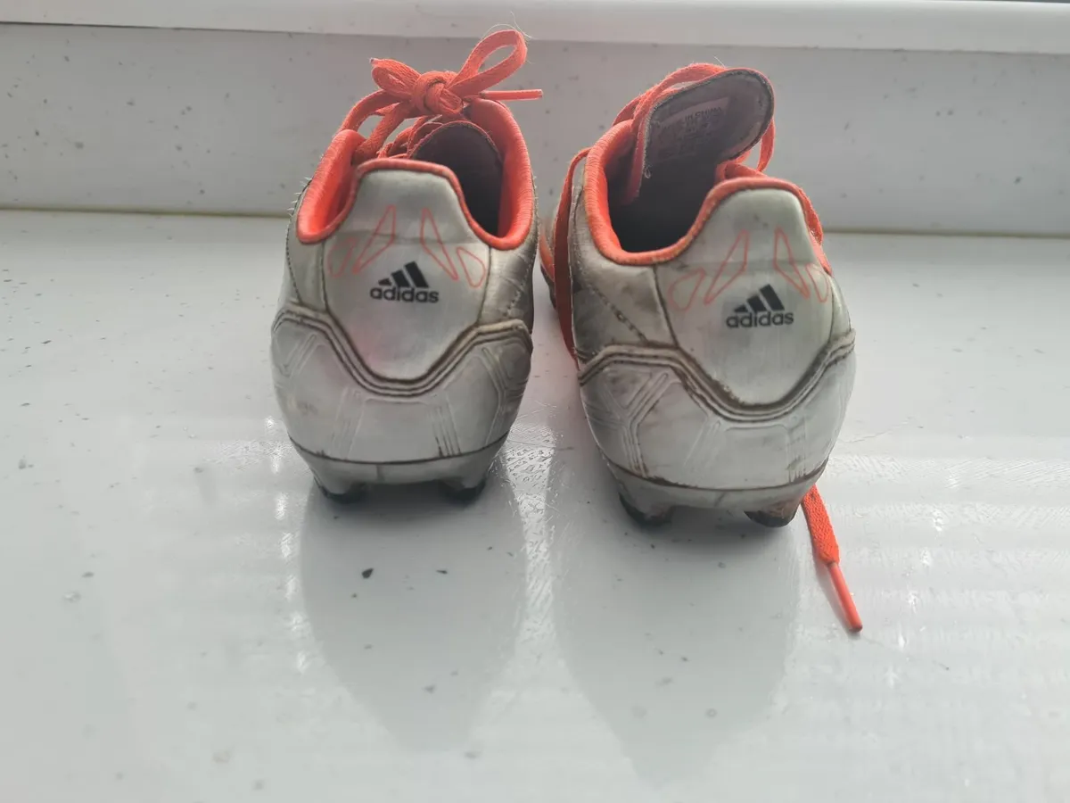 Kids soccer boots - Image 2