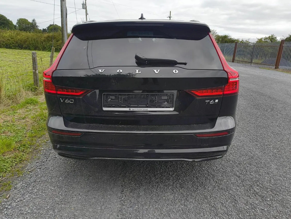 2024 VOLVO V60 T6 REPAIRABLE - Image 4