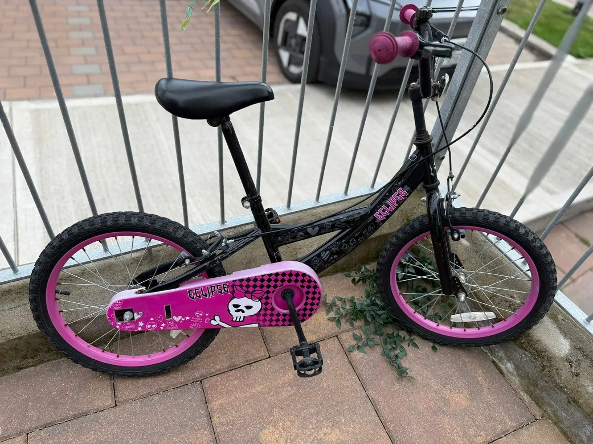 Kids Bike and helmet - Image 2