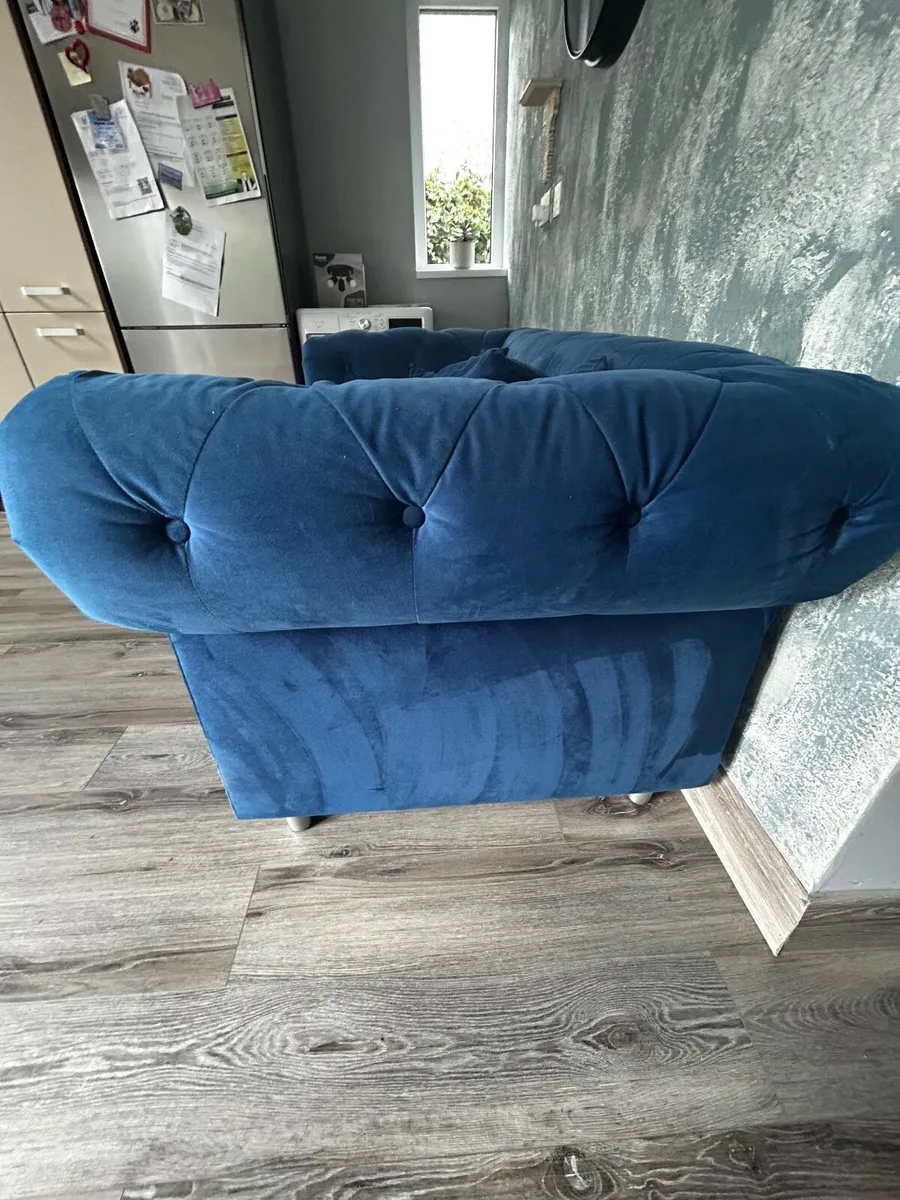 Couch - Image 2