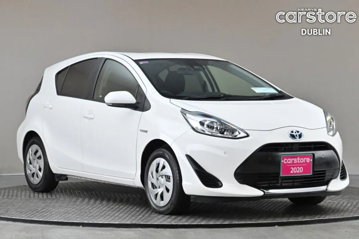 Toyota Aqua 1.5 Vvt-i Hybrid  android Car Player - Image 1