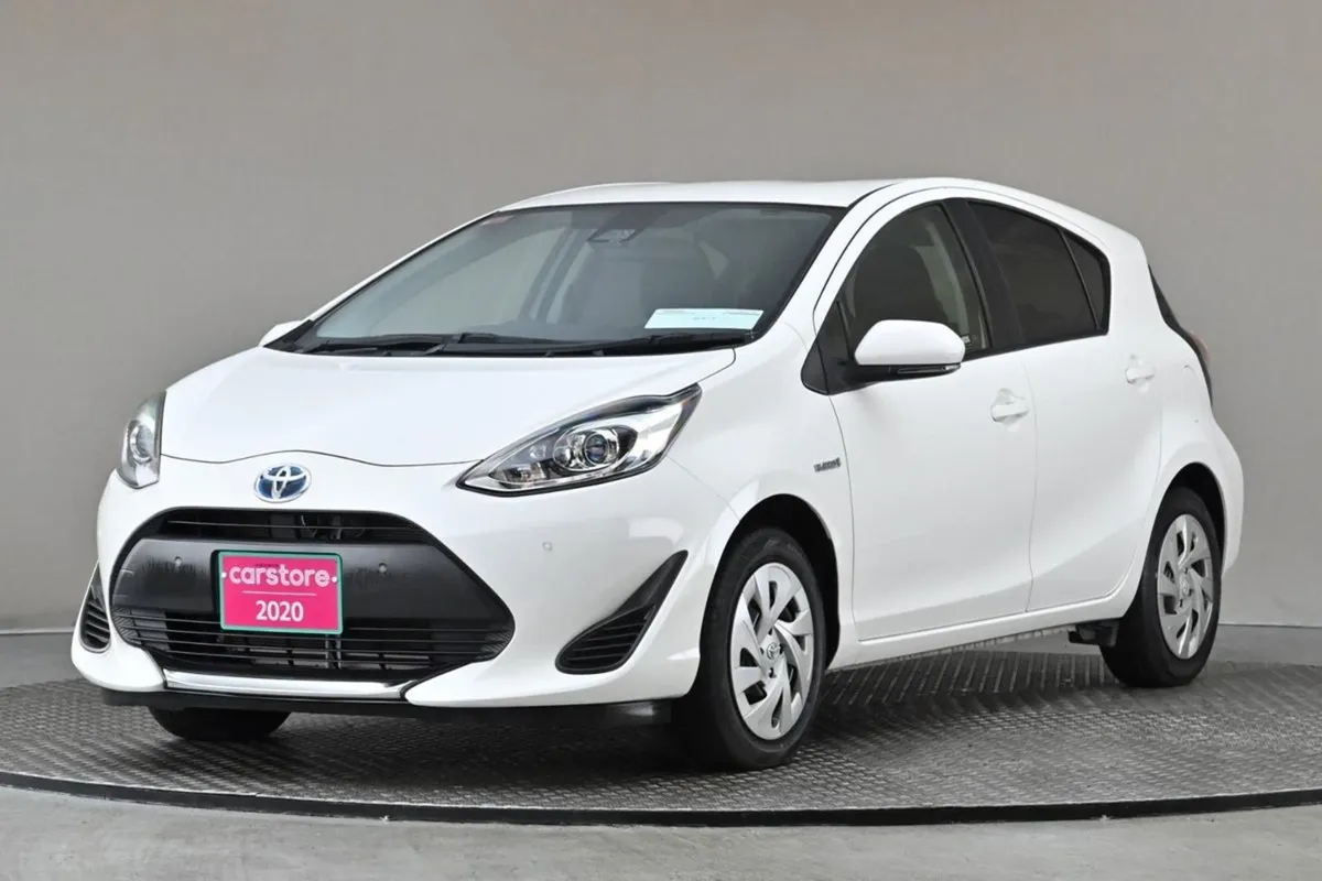 Toyota Aqua 1.5 Vvt-i Hybrid  android Car Player - Image 3