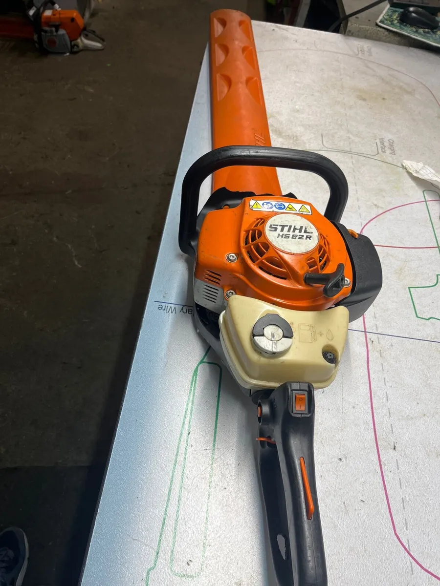 STIHL HS 82 R Hedgetrimmer - Image 1