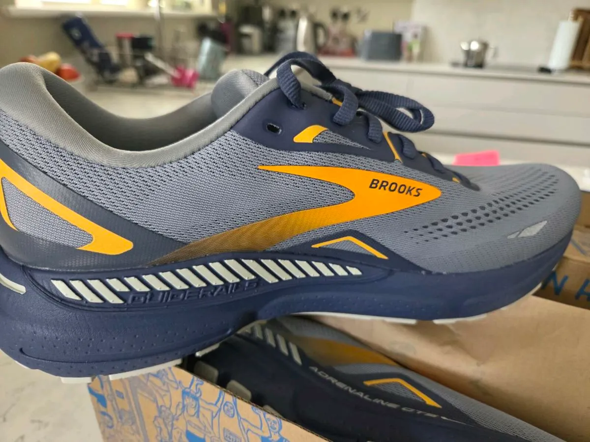 Brooks adrenaline GTS 23 - Image 4