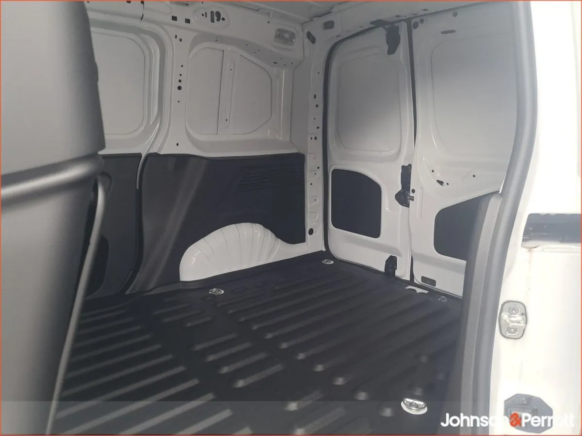 Peugeot Partner Partner PRO Plus1.5 HDI 100 65 - Image 4