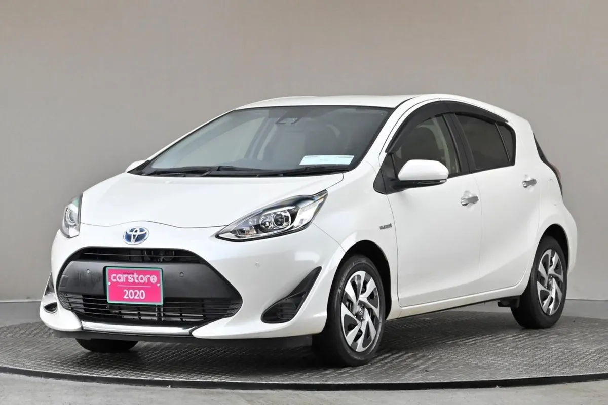 Toyota Aqua 1.5 Vvt-i Hybrid  android Car Player - Image 3