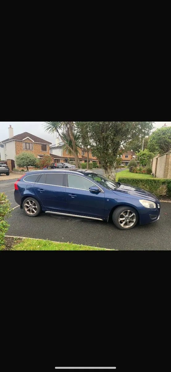 Volvo V60 2011 - Image 2