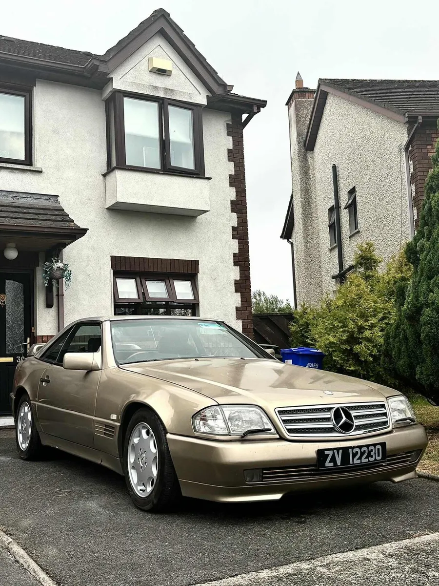 Fresh Nct 1991 Mercedes sl300-24 convertible - Image 2