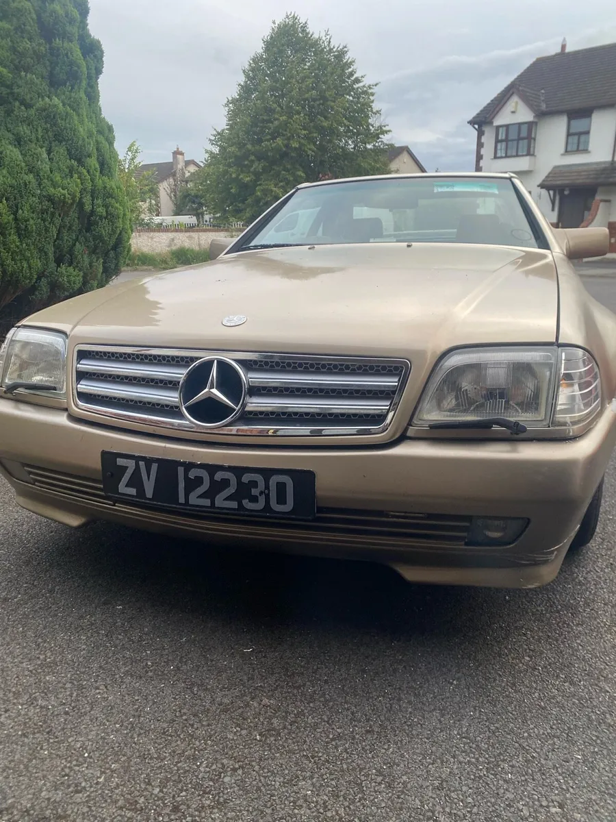 Fresh Nct 1991 Mercedes sl300-24 convertible - Image 3