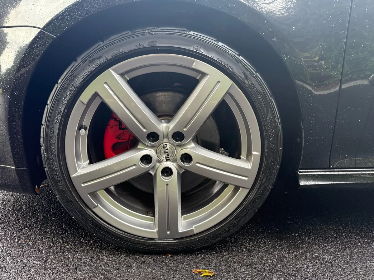 Volkswagen Golf GTI Pirelli - Image 3