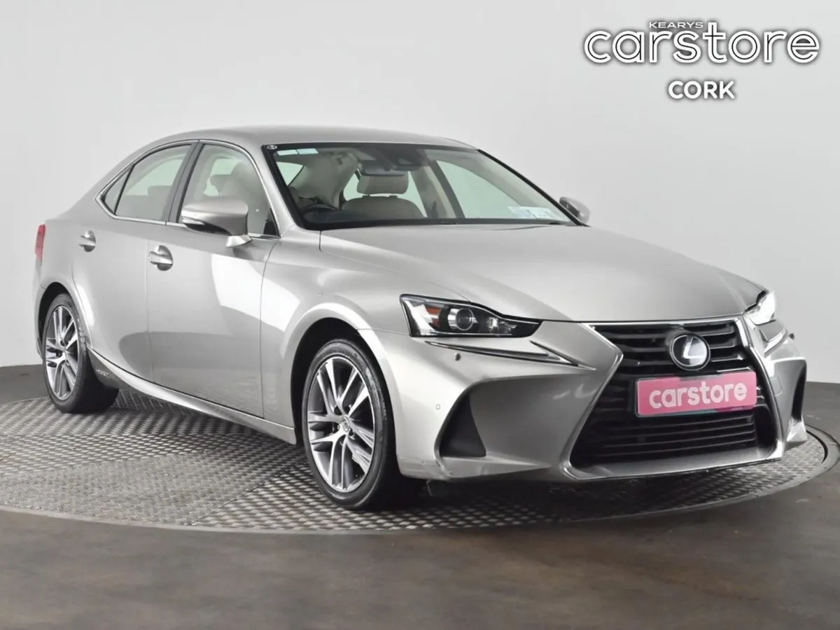 Lexus IS 300h Luxury - Image 1