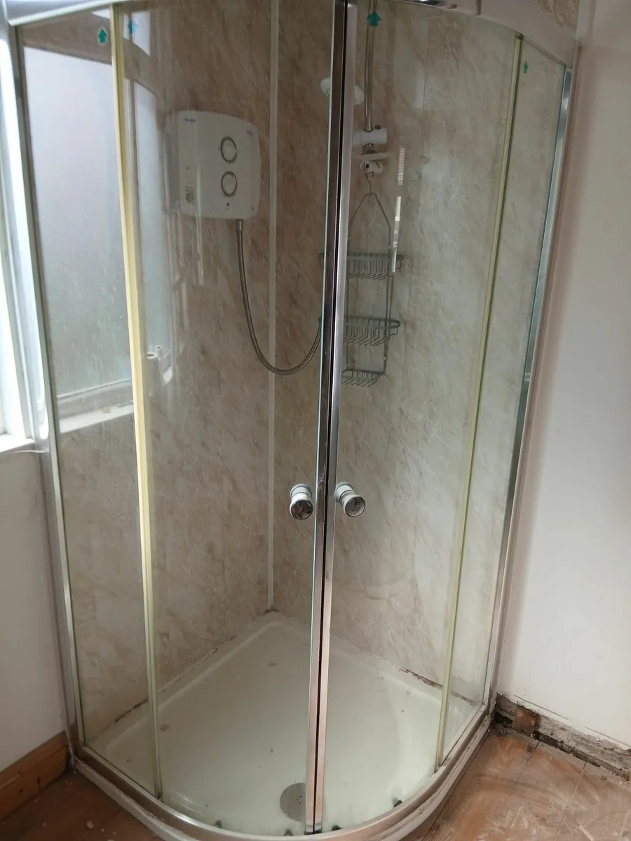 Shower enclosure - Image 2