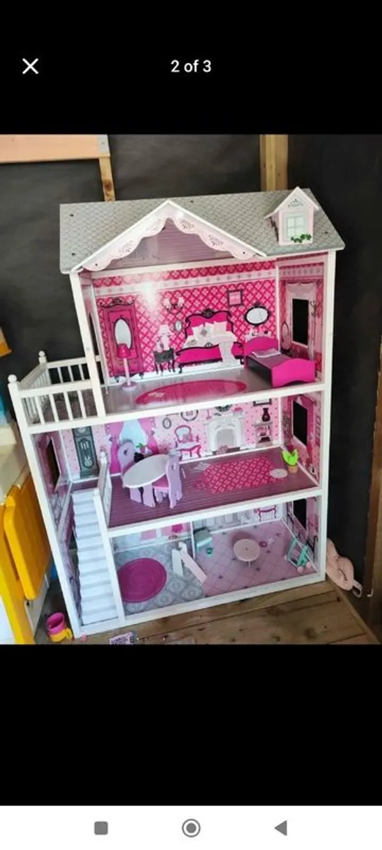 Doll house