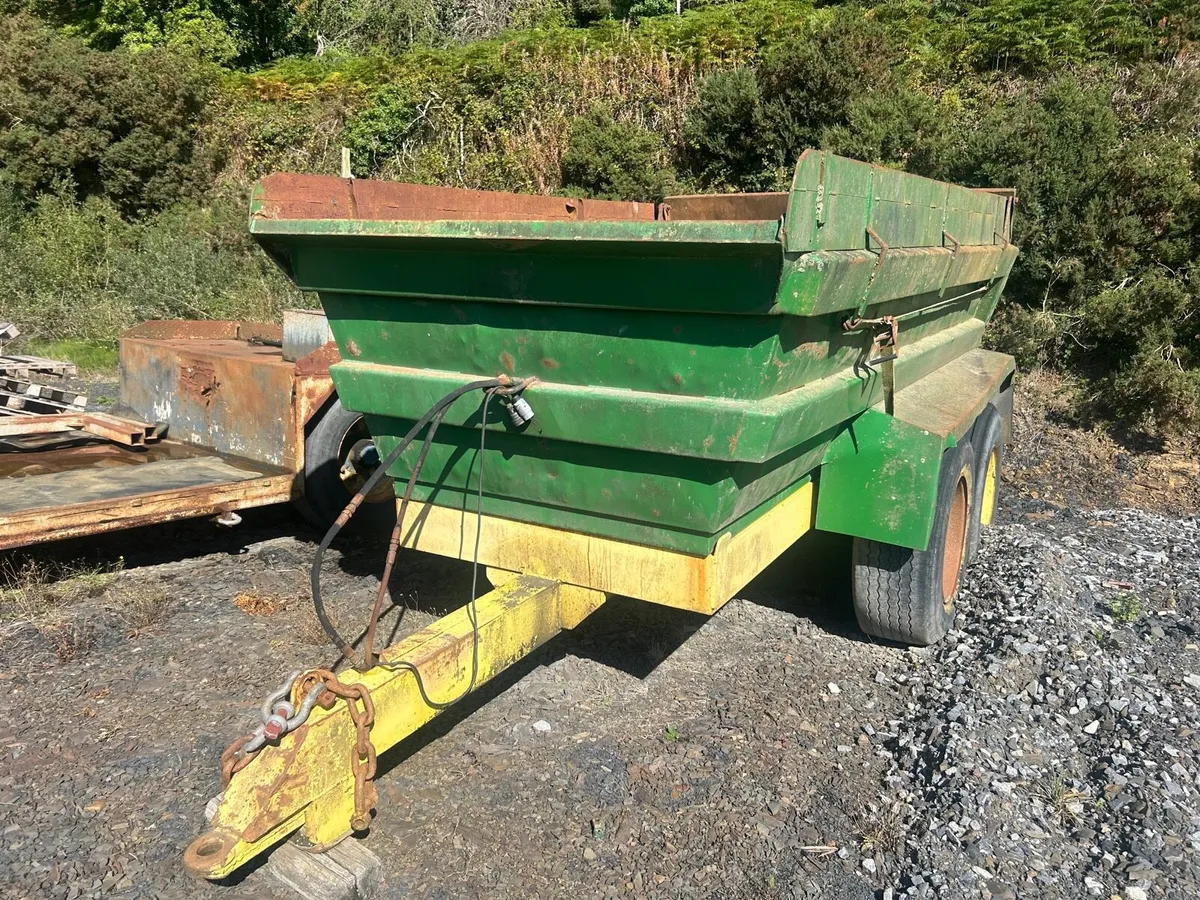 Trailer and Dump trailer - Image 2