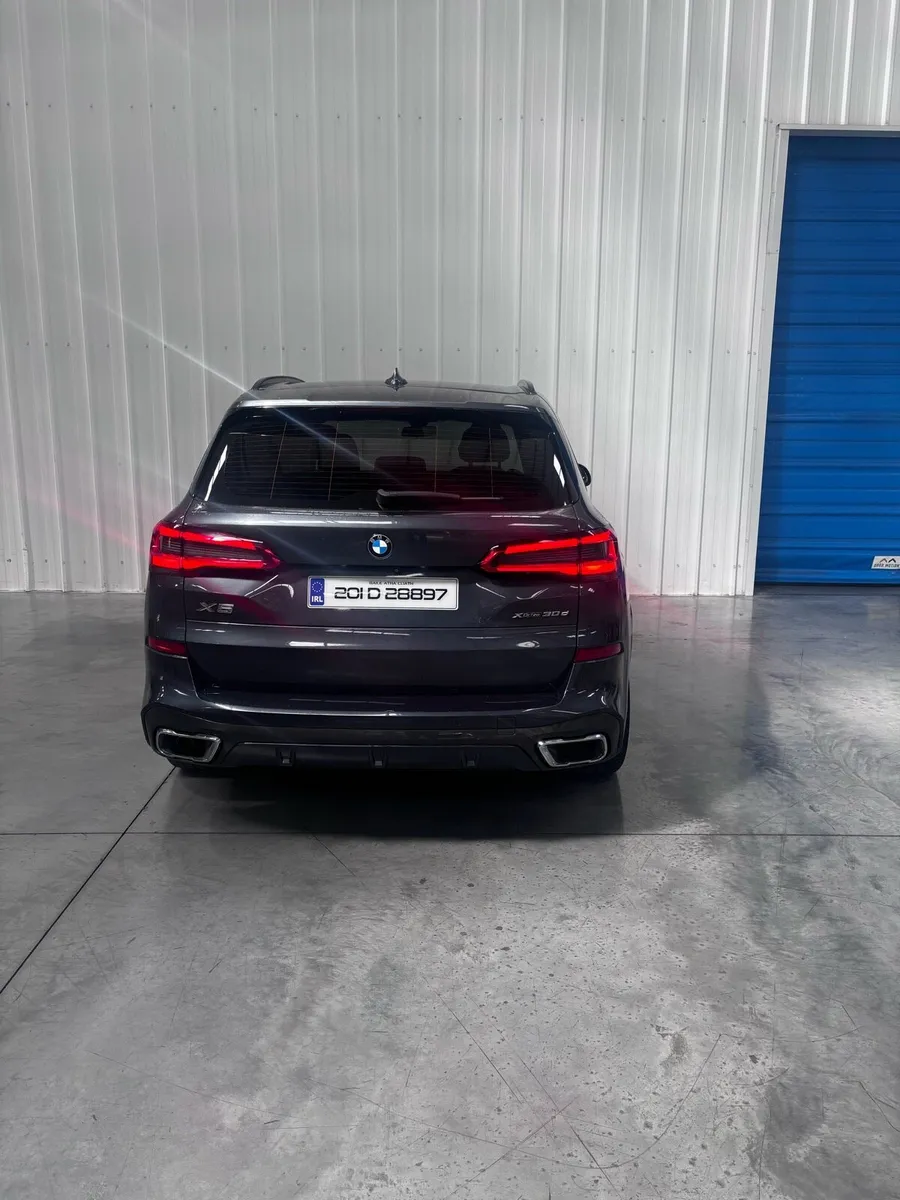 201 BMW X5 Msport 3.0 XDrive 5 Seater - Image 2
