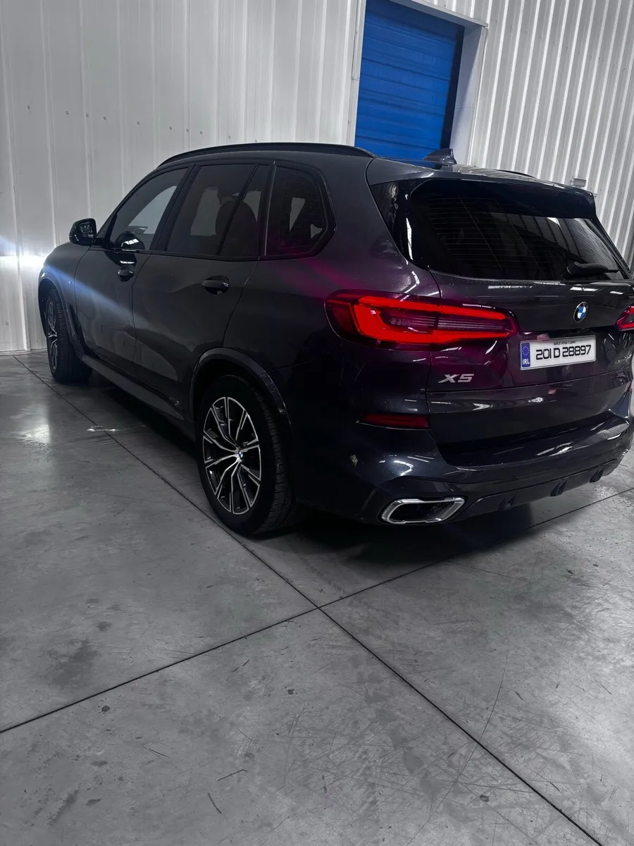 201 BMW X5 Msport 3.0 XDrive 5 Seater - Image 3