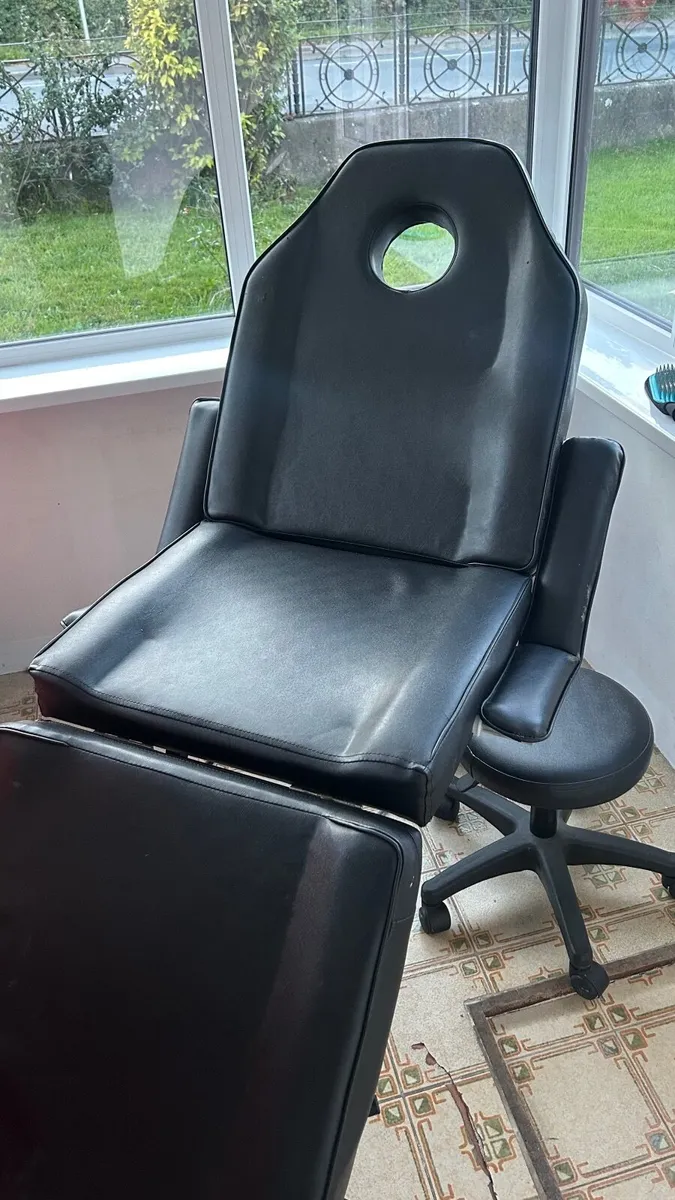 Beauty chair - Image 2