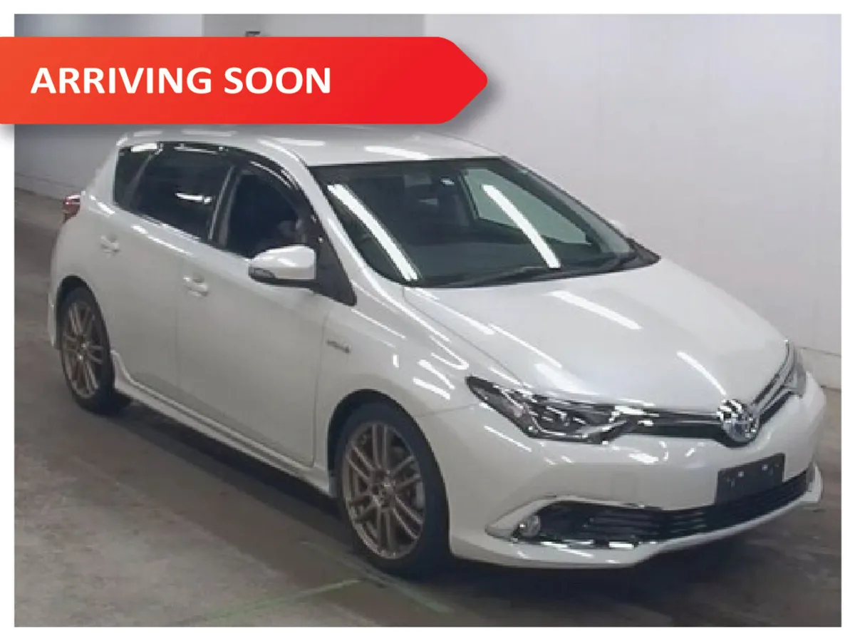 2016 Toyota Auris 1.8 Hybrid • Half Leather - Image 1
