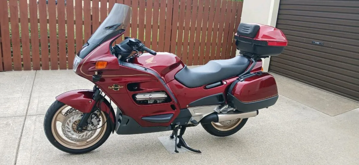 2002 honda pan european st1100 (£1950 stg) - Image 1