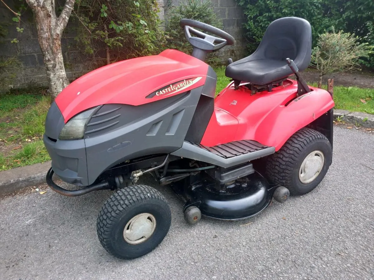 Castlegarden 18.5hp hydrostatic