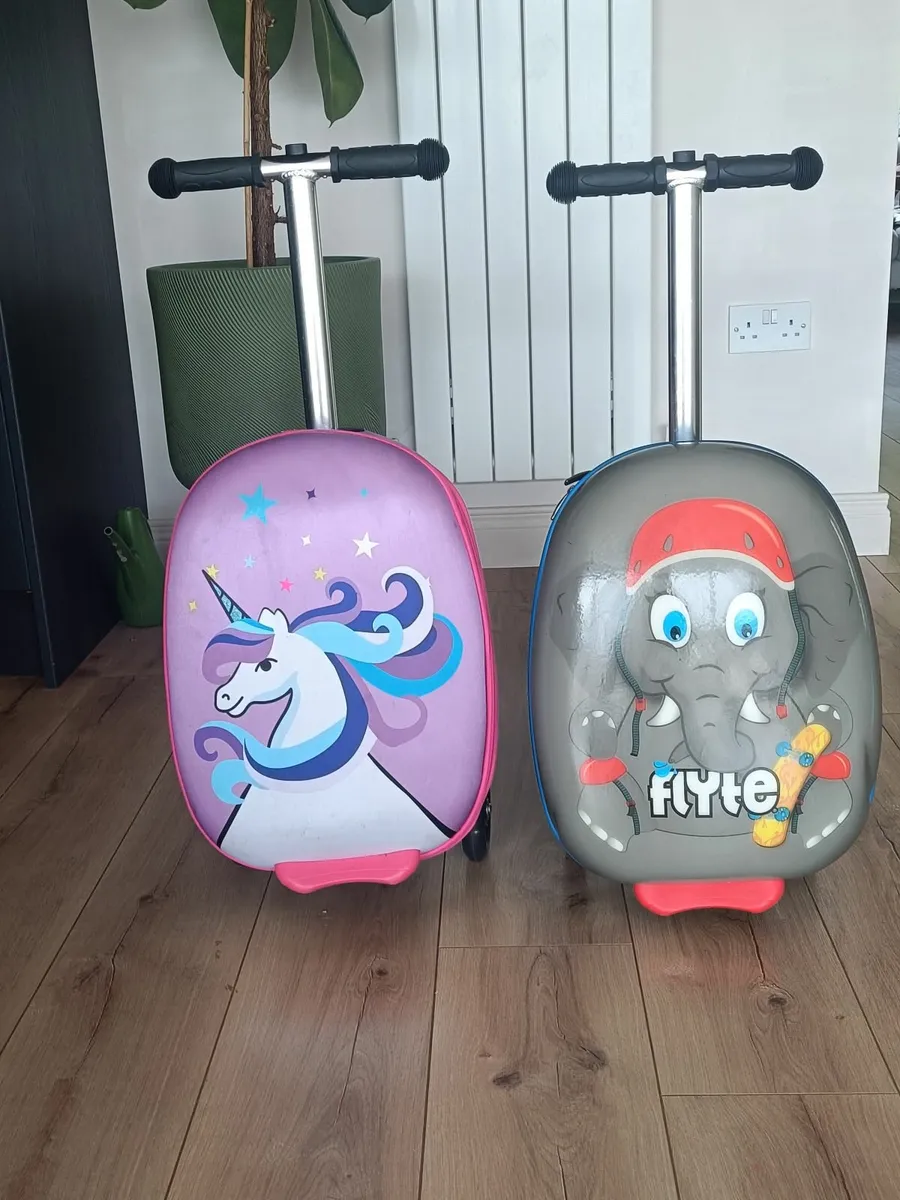 Kids scooter suitcase