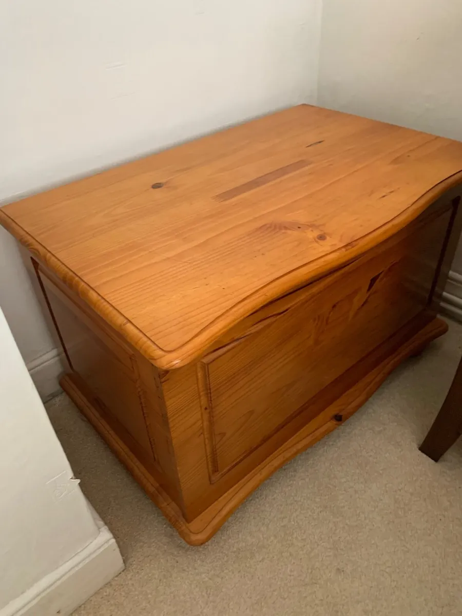 Pine Blanket Box - Image 1