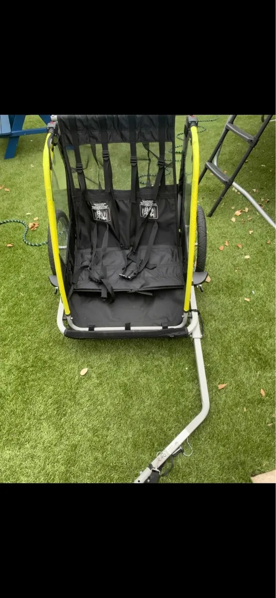 Bicycle trailer child carrier - Image 1