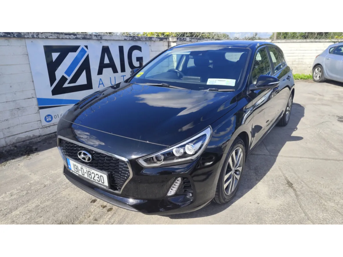 Hyundai i30 2019 DELUXE PLUS SAT NAV - REV CAM - Image 2