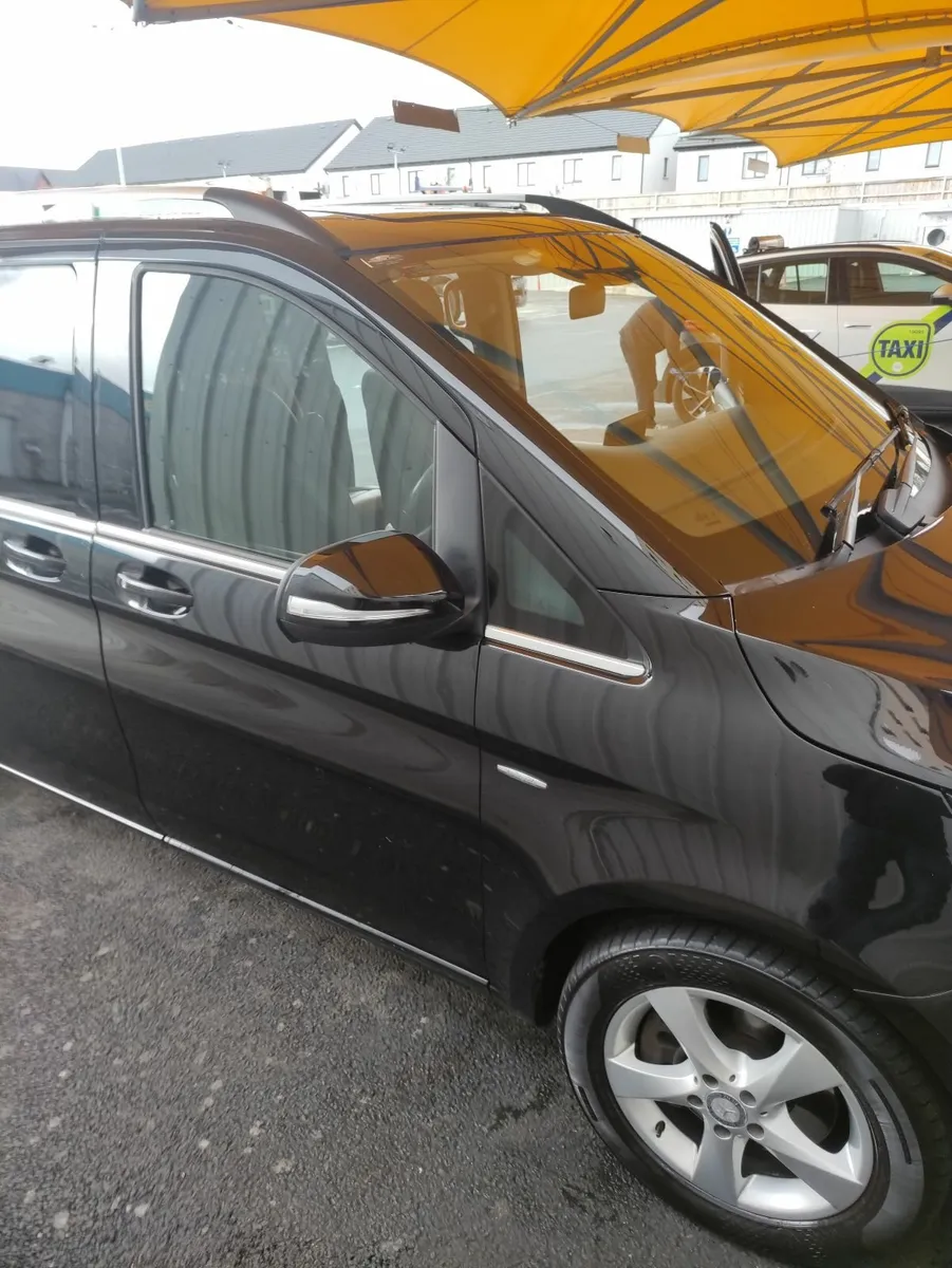 Mercedes-Benz V-Class 2016 - Image 2