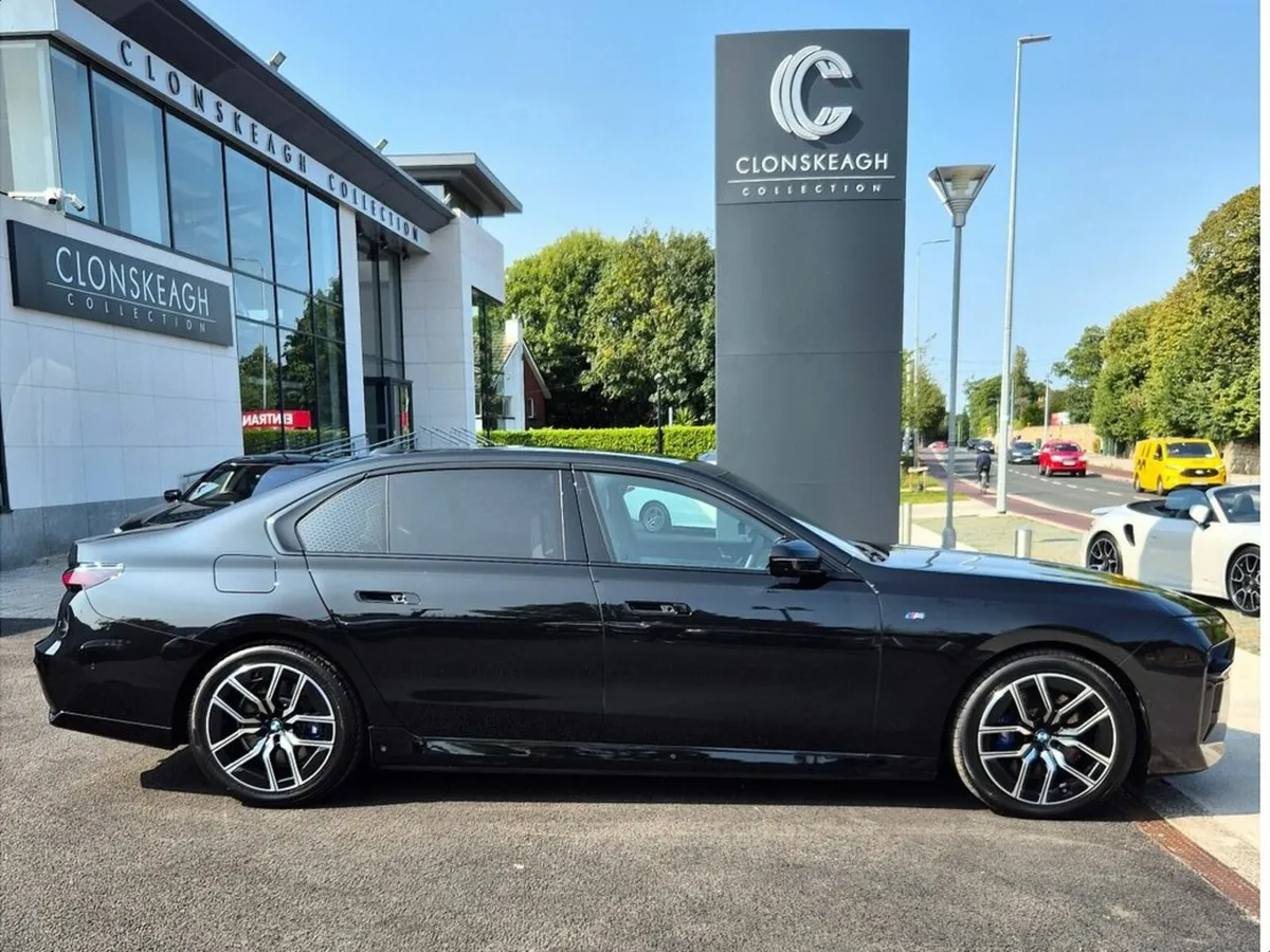 BMW 7-Series 750E XDRIVE M SPORT **HUGE SPEC** - Image 3