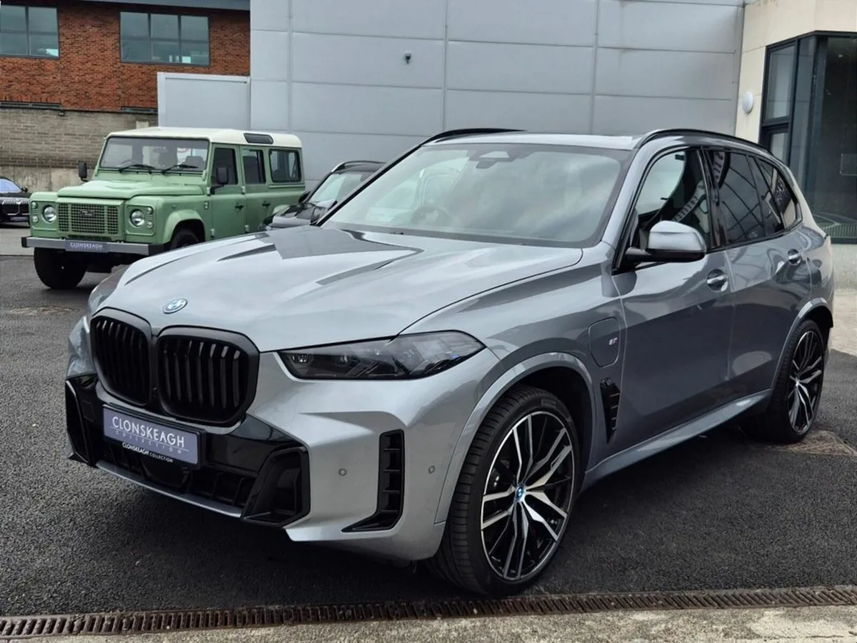 BMW X5 XDRIVE50E M SPORT PRO **PAN ROOF ** HEAD-UP - Image 3