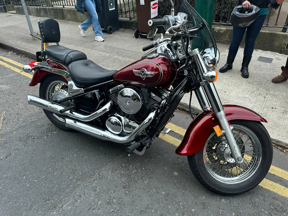 Kawasaki Vulcan Classic 2001 - Image 1