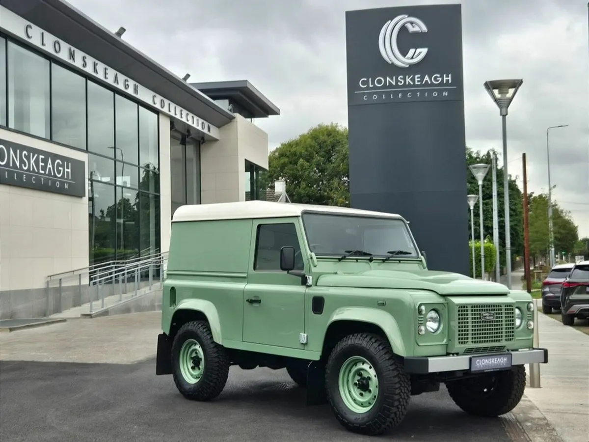 Land Rover Defender TD HERITAGE HARD TOP - Image 1
