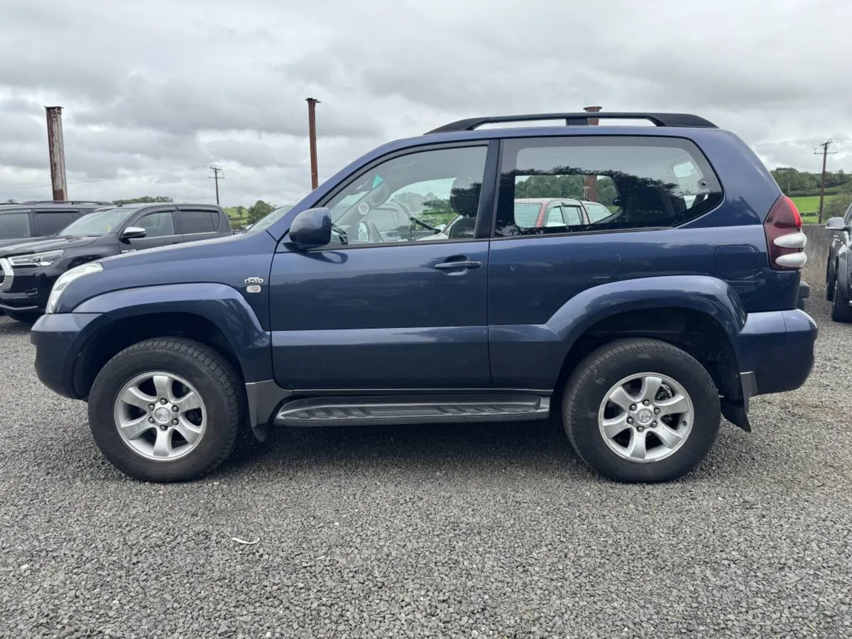 2004 Toyota Landcruiser 3.0 D4D (KDJ125) Manual - Image 3