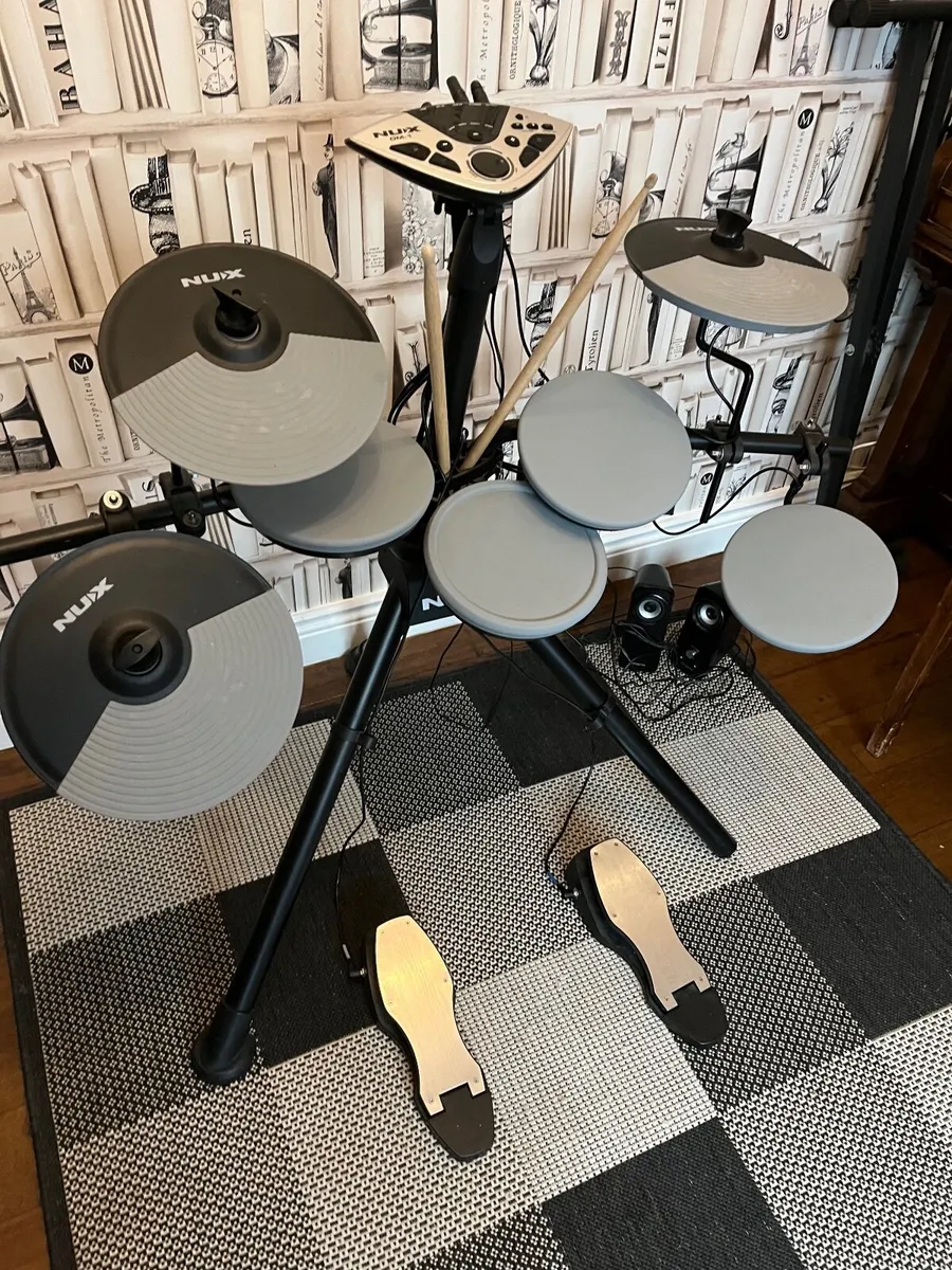Drumkit (electric) - Image 1