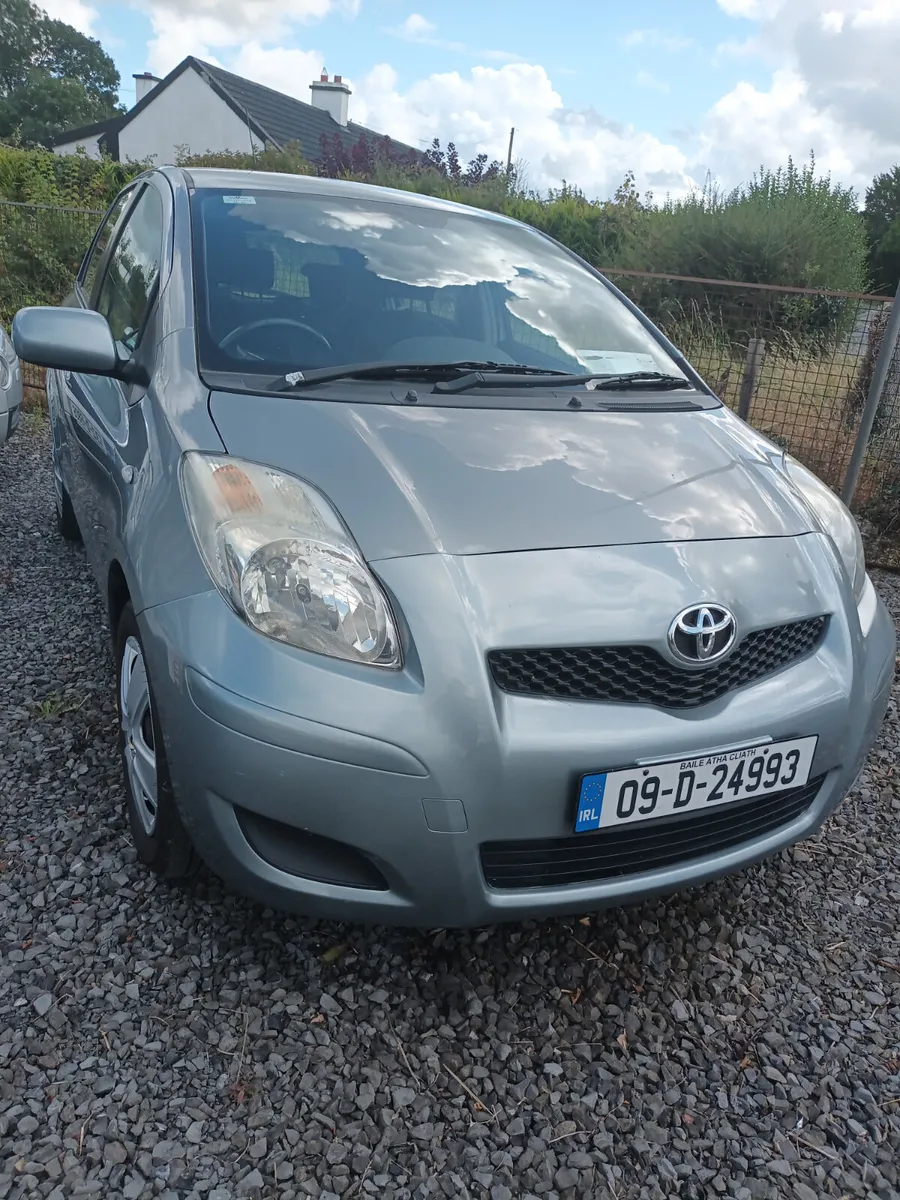 Toyota Yaris 2009 - Image 1