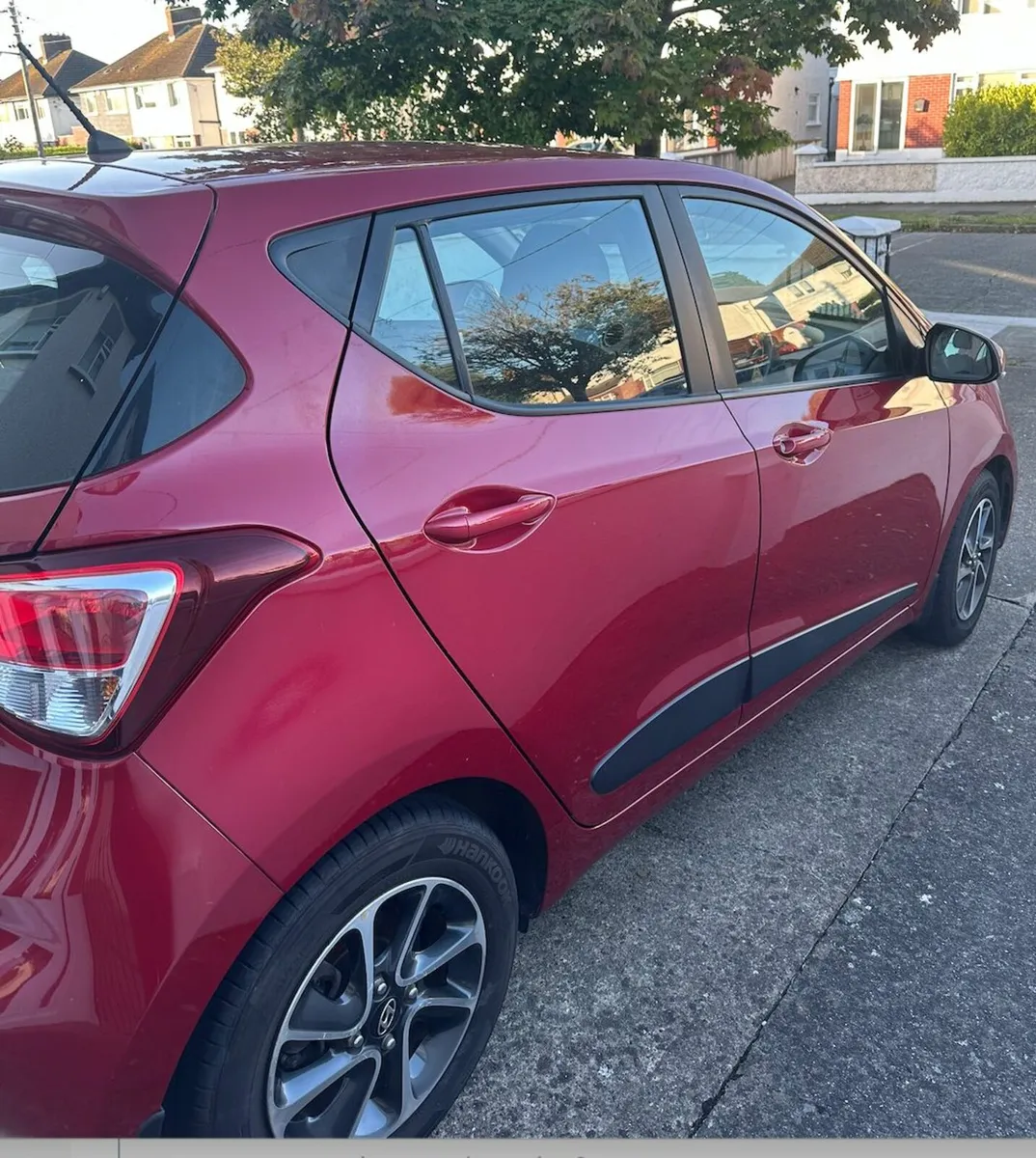 Hyundai i10 2017 - Image 2
