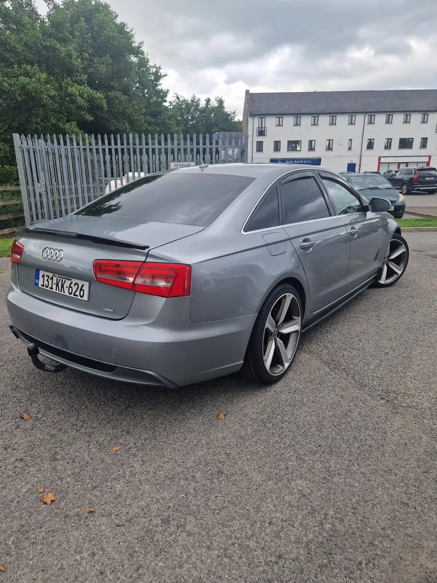 Audi A6- Black addition - Image 2