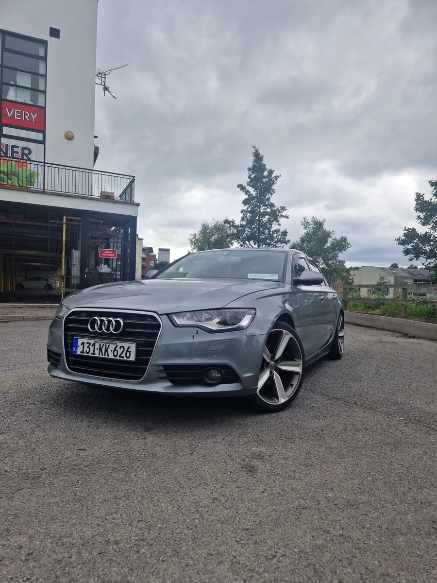 Audi A6- Black addition - Image 3