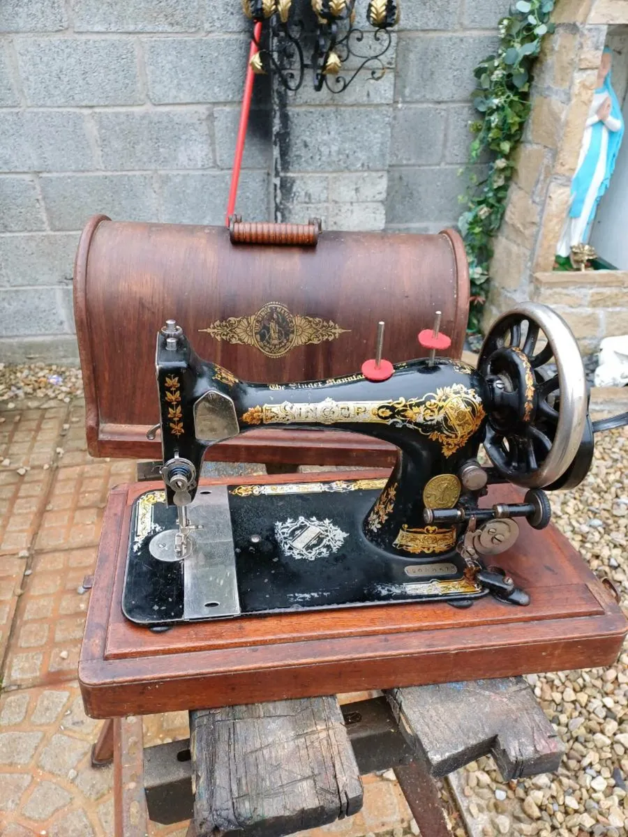 1894 Singer Sewing Machine - Image 1