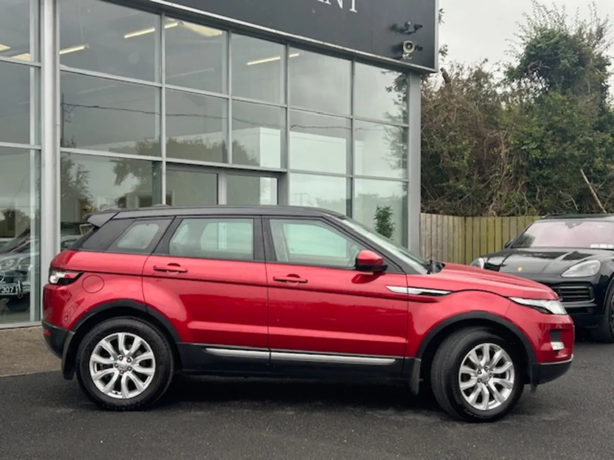 Range Rover Evoque 2.2 TD4 150HP 4WD PURE TECH - Image 3