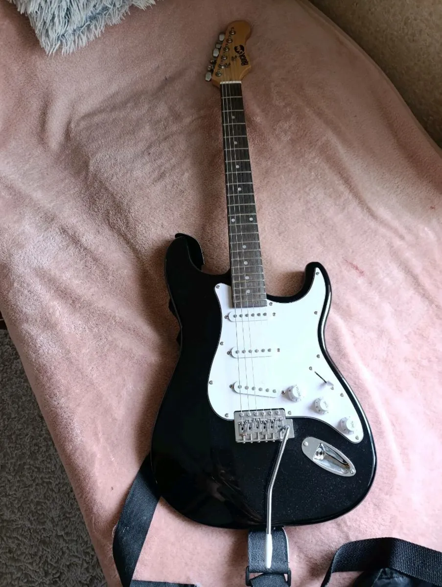 Electric guitar - Image 2