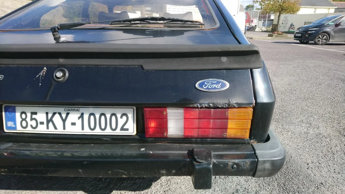 Ford Capri 1985 - Image 2