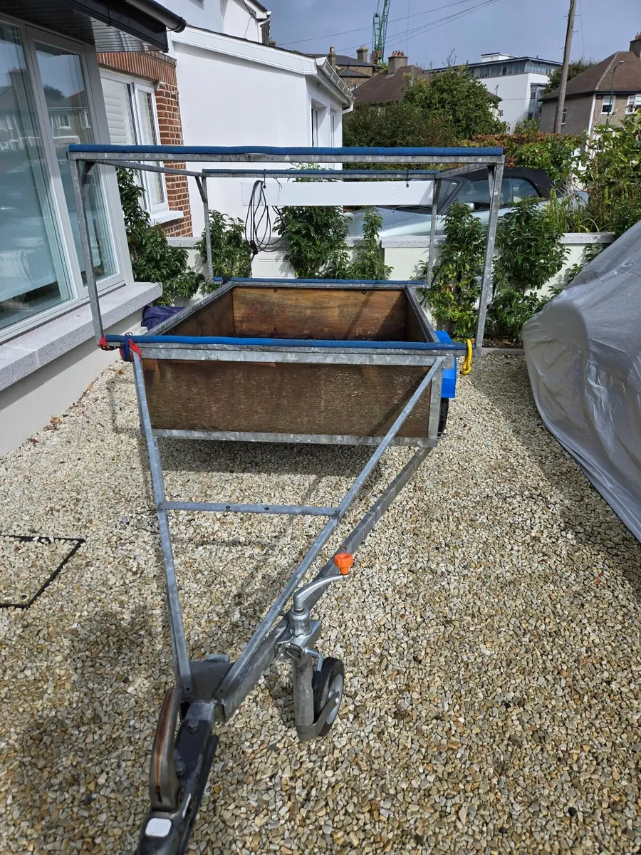 Trailer - Image 1