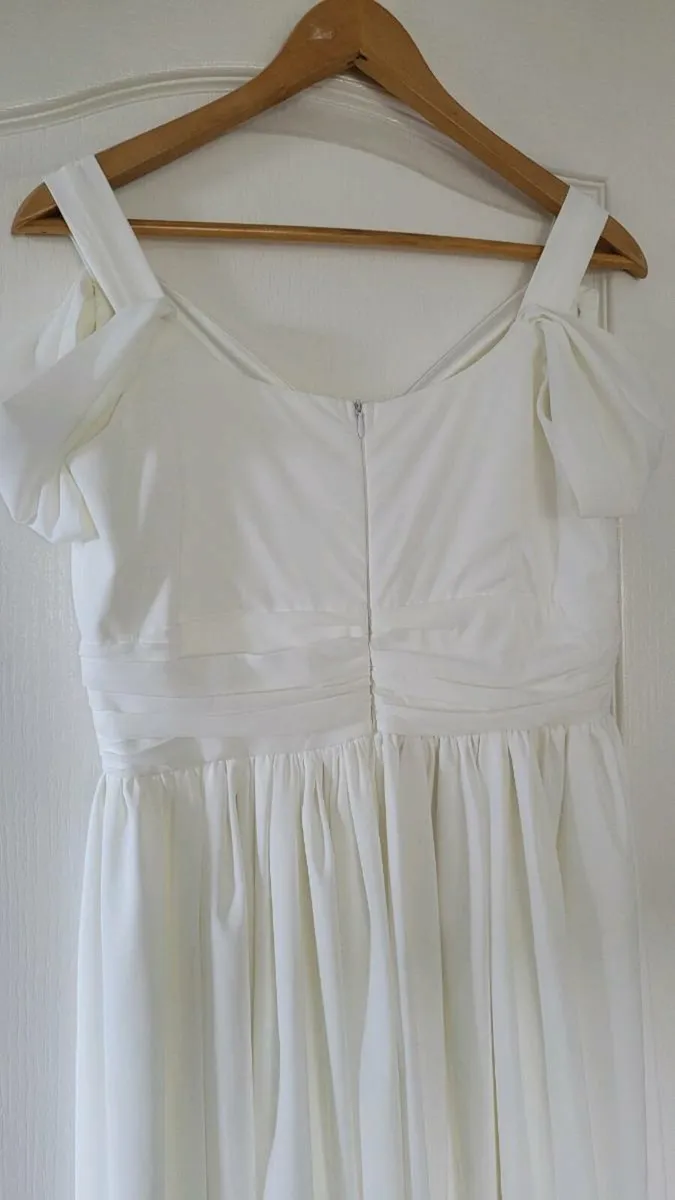 ivory elegant dress - Image 3