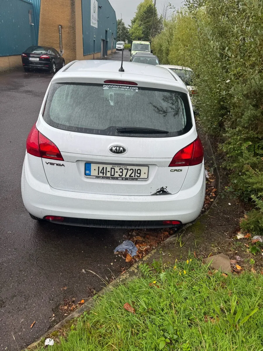 Car - Image 3
