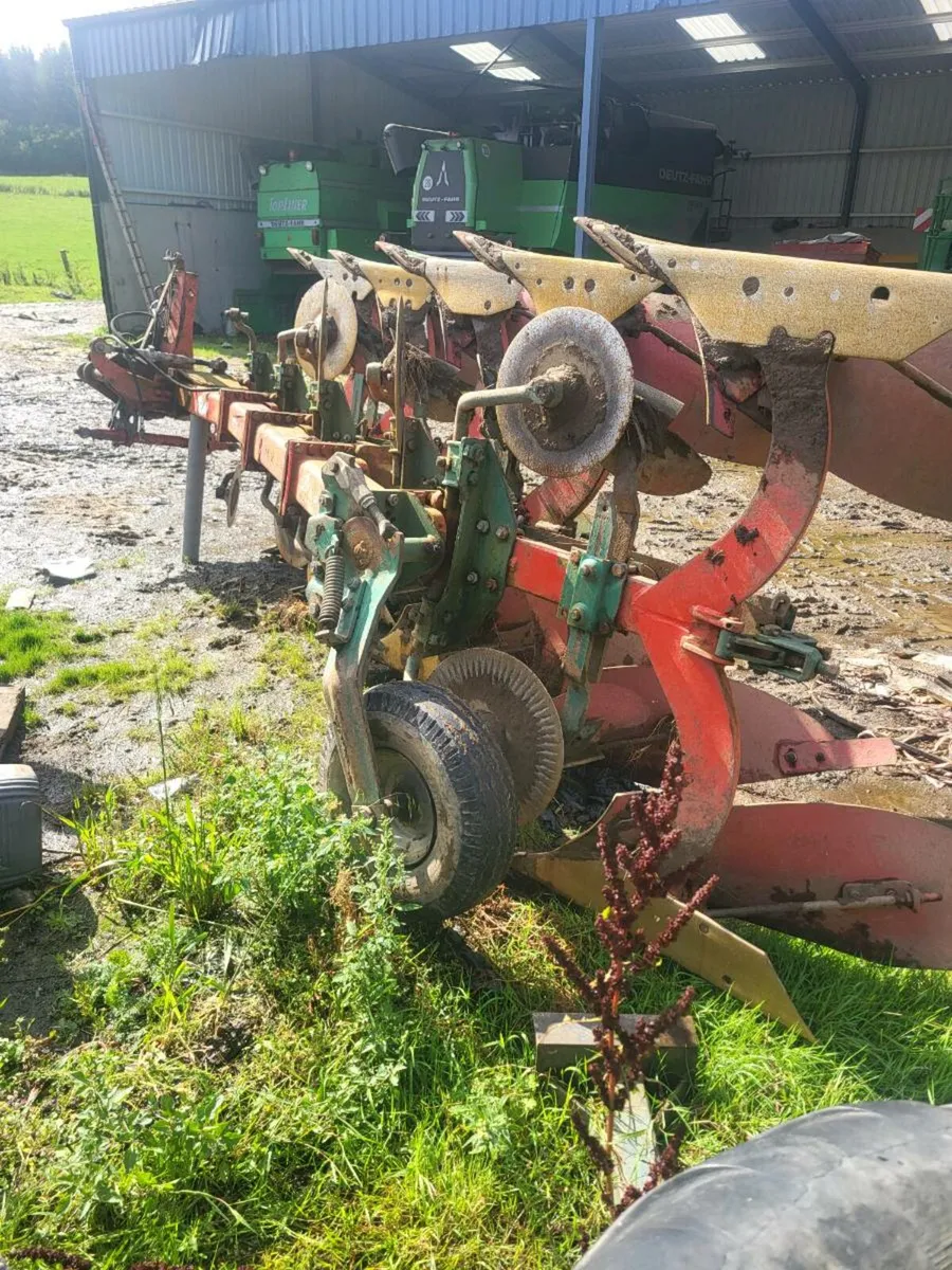 Kverneland plough - Image 3